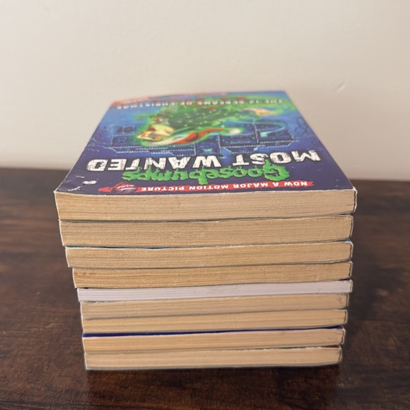 Lot of 9 Goosebumps Books by R.L. Stine First Printing - Picture 11 of 11